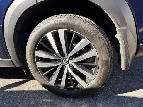 Used 2024 Nissan Pathfinder Platinum w/ Cargo Package image 2