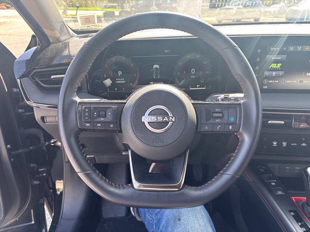 Certified 2025 Nissan Kicks SR w/ Illumination Package AWD/4WD image 19