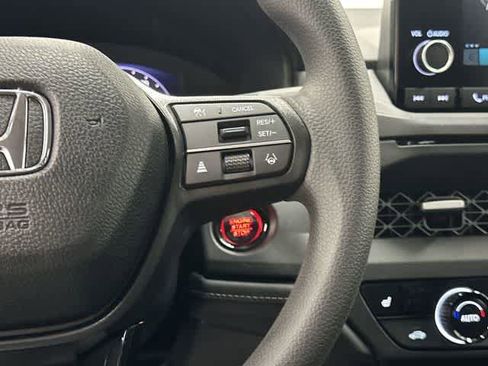 Certified 2025 Honda Accord SE image 18