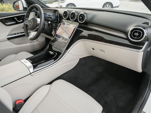 Used 2024 Mercedes-Benz C 300 4MATIC Sedan image 40