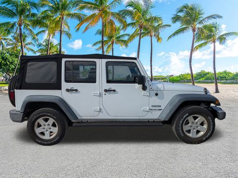 Used 2018 Jeep Wrangler Unlimited Sport S image 3