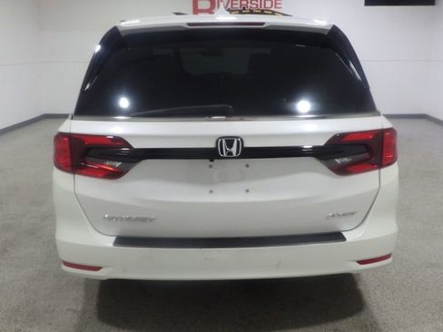 Used 2024 Honda Odyssey Sport image 3