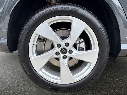 Certified 2025 Audi Q5 Premium Plus w/ Premium Plus image 8