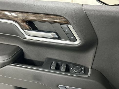 Used 2022 GMC Sierra 1500 Elevation AWD/4WD image 11