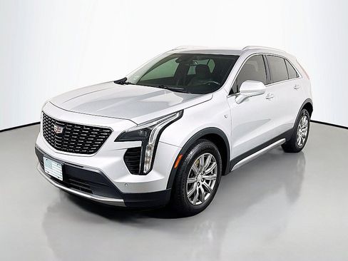 Used 2019 Cadillac XT4 Premium Luxury FWD image 3