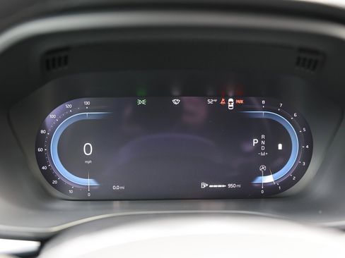 Used 2025 Volvo XC60 B5 Core image 35