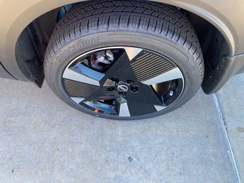 New 2026 Nissan Kicks SR w/ Cold Weather Package image 9