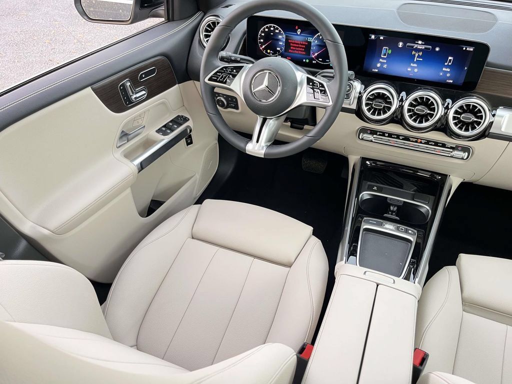 Certified 2026 Mercedes-Benz GLB 250 4MATIC image 26