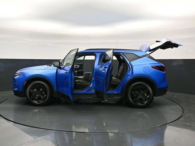 Used 2024 Chevrolet Blazer LT w/ Sound & Technology Package FWD image 49