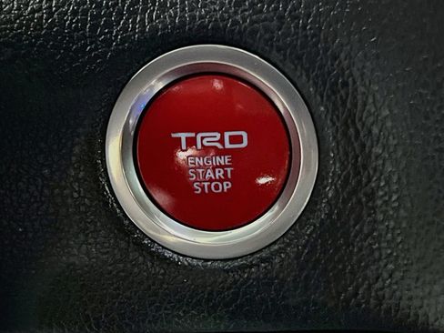Used 2022 Toyota Tundra Limited w/ TRD Off-Road Package AWD/4WD image 23