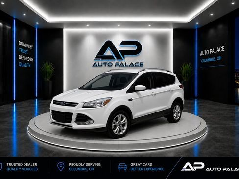 Used 2017 Ford Escape SE FWD image 1