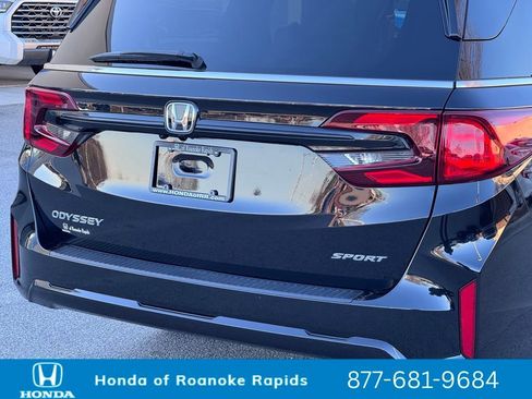 Used 2025 Honda Odyssey Sport-L image 38