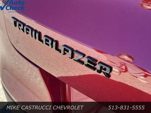 Used 2023 Chevrolet TrailBlazer RS FWD image 11