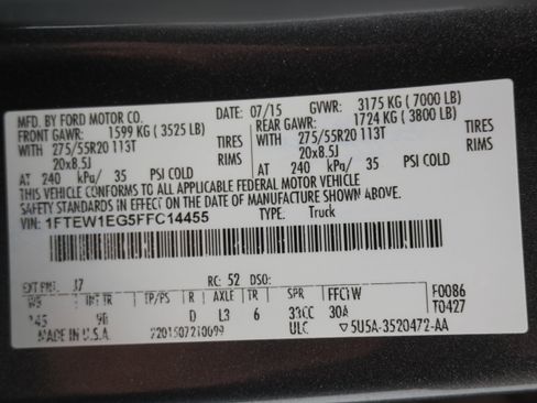 Used 2015 Ford F150 Platinum w/ Equipment Group 701A Luxury AWD/4WD image 41