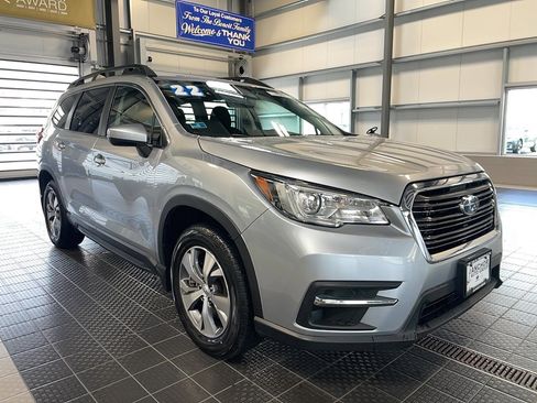 Used 2022 Subaru Ascent Premium w/ Convenience Package image 1