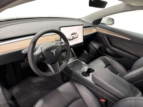 Certified 2023 Tesla Model 3 Standard Range RWD image 9