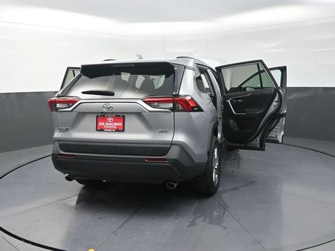 Used 2024 Toyota RAV4 XLE FWD image 43