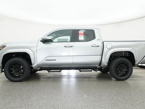 New 2026 Toyota Tacoma SR5 image 9