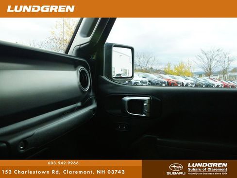 Used 2023 Jeep Gladiator Sport image 40