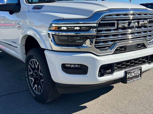 New 2026 RAM 2500 Limited AWD/4WD image 10