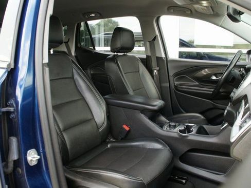 Used 2023 GMC Terrain SLT image 35