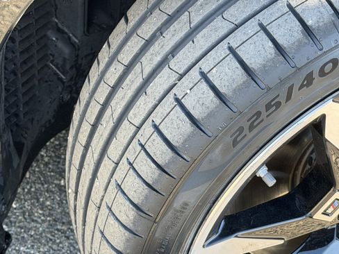 Used 2025 BMW M440i Coupe w/ Premium Package image 16