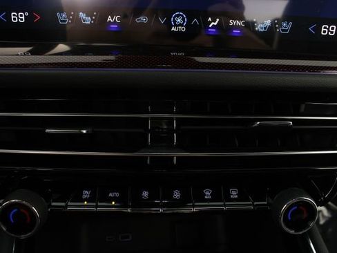 New 2026 Chevrolet Traverse RS AWD/4WD image 8