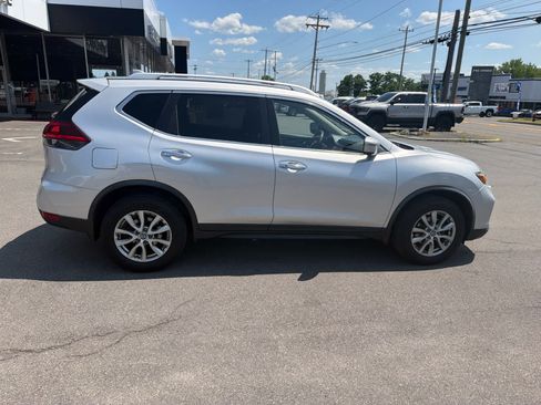 Used 2018 Nissan Rogue SV w/ Premium Package AWD/4WD image 7