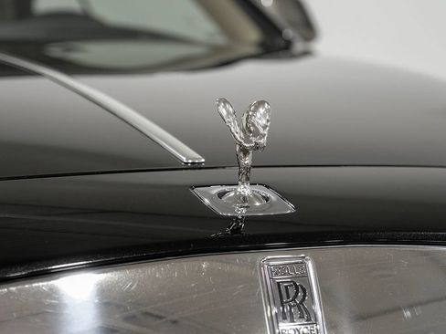 Used 2016 Rolls-Royce Wraith RWD image 46