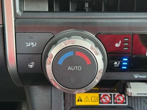 Certified 2025 Toyota 4Runner TRD Off-Road Premium AWD/4WD image 34