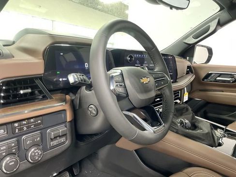 New 2026 Chevrolet Suburban High Country w/ Sun And Tow Package AWD/4WD image 14
