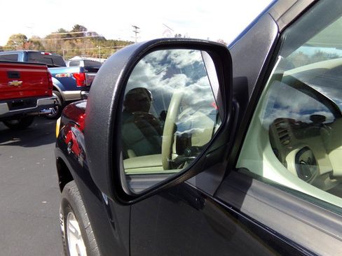 Used 2004 Ford Explorer Sport Trac XLT image 22