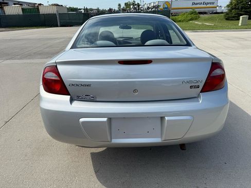 Used 2005 Dodge Neon SXT FWD image 6