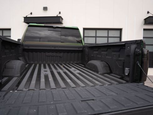 Used 2024 GMC Sierra 3500 AT4 w/ Technology Package AWD/4WD image 11