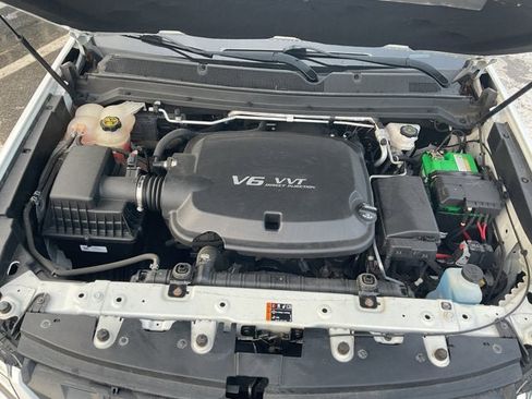 Used 2021 Chevrolet Colorado LT w/ Luxury Package image 40