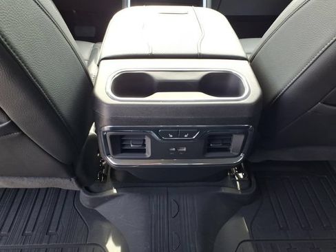 Used 2025 GMC Sierra 3500 Denali w/ Technology Package AWD/4WD image 15
