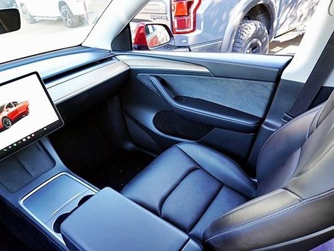 Used 2023 Tesla Model Y Long Range image 23