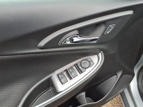 Used 2024 Chevrolet Malibu LT image 25