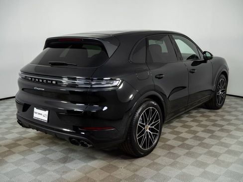New 2026 Porsche Cayenne Base image 29