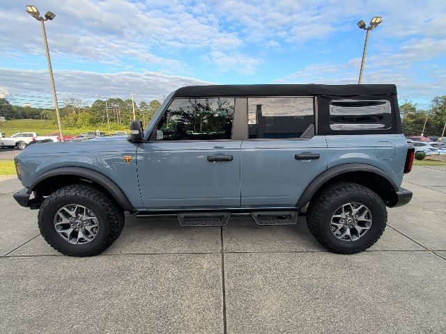 Used 2023 Ford Bronco Badlands AWD/4WD image 4