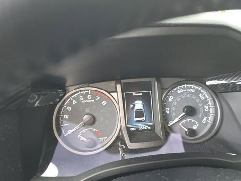 Used 2023 Toyota Tacoma TRD Sport image 10