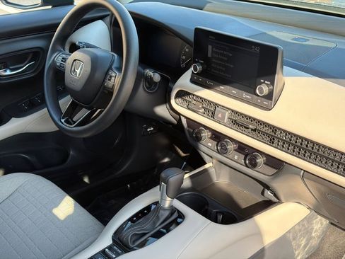 Used 2023 Honda HR-V LX image 7