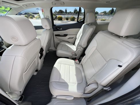 Used 2022 GMC Acadia Denali w/ Denali Ultimate Package image 37