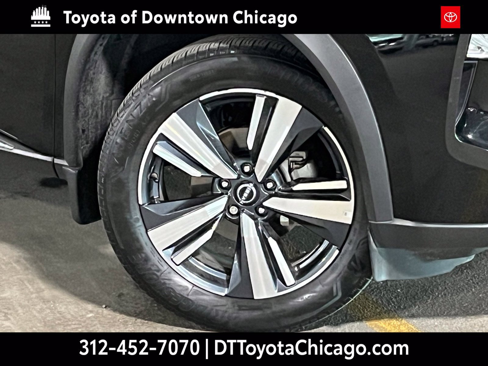 Used 2023 Nissan Rogue SL AWD/4WD image 2