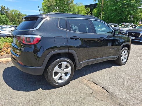 Used 2020 Jeep Compass Latitude w/ Popular Equipment Group AWD/4WD image 6