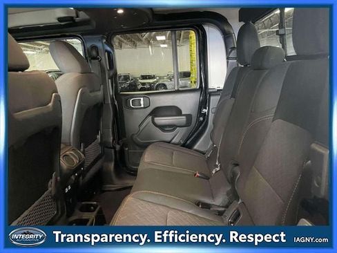 Used 2026 Jeep Gladiator Mojave AWD/4WD image 13