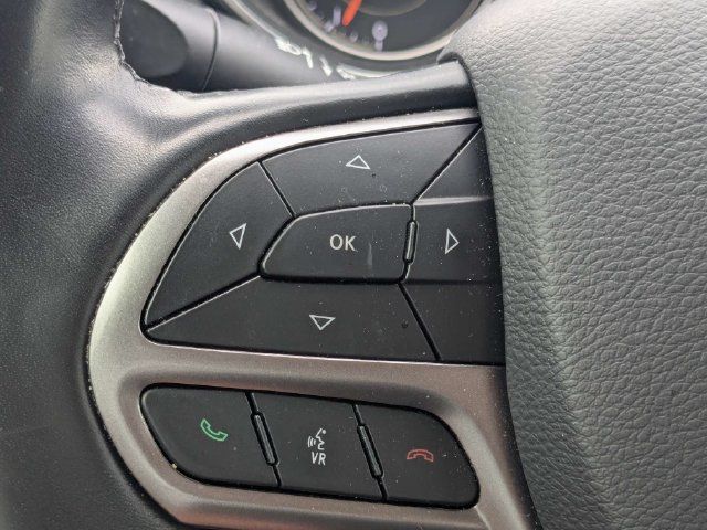 Used 2020 Jeep Cherokee Limited w/ Technology Group AWD/4WD image 27