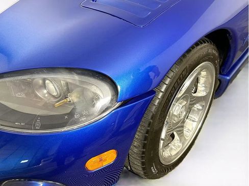 Used 1997 Dodge Viper GTS image 31