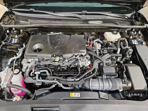Used 2025 Toyota Camry LE FWD image 19