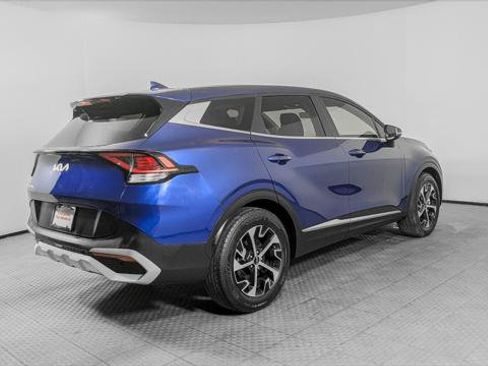 Used 2024 Kia Sportage EX FWD image 9